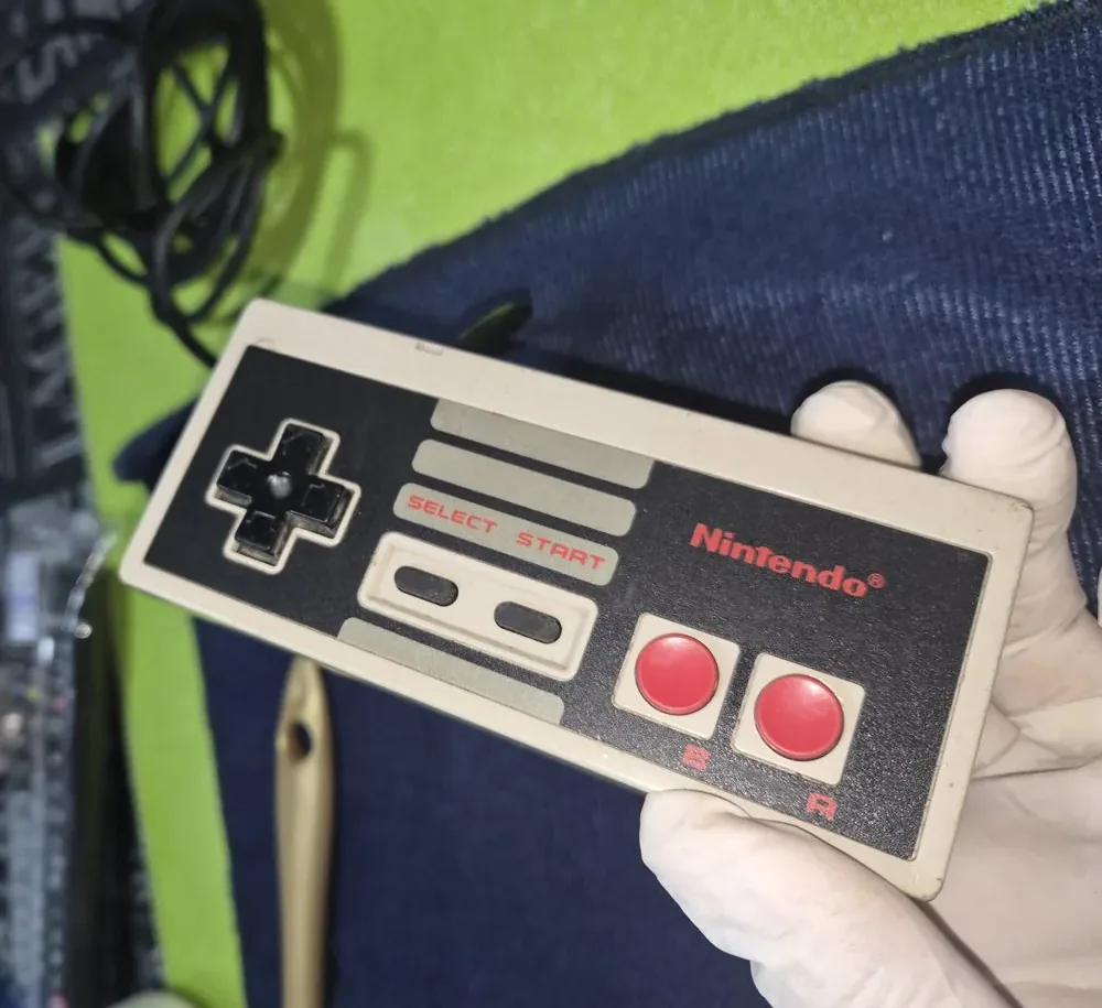 Joystick de NES antes del trabajo