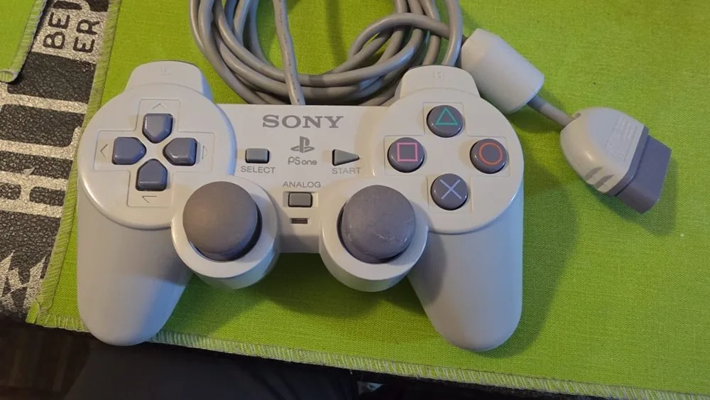 Joystick de PlayStation después del trabajo