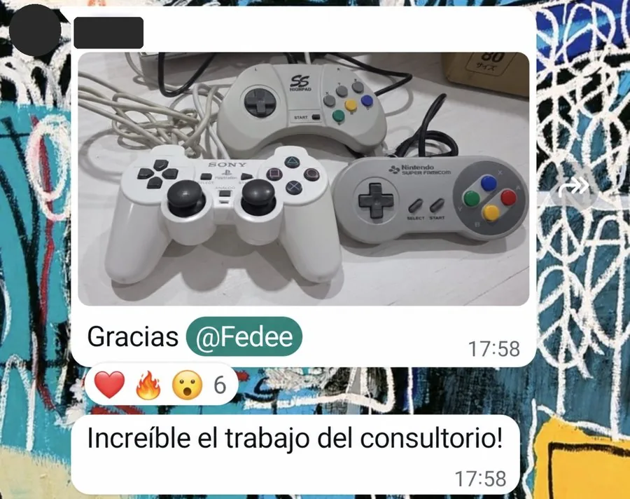 Tres joysticks restaurados: Sega Saturn, PlayStation y Super Nintendo